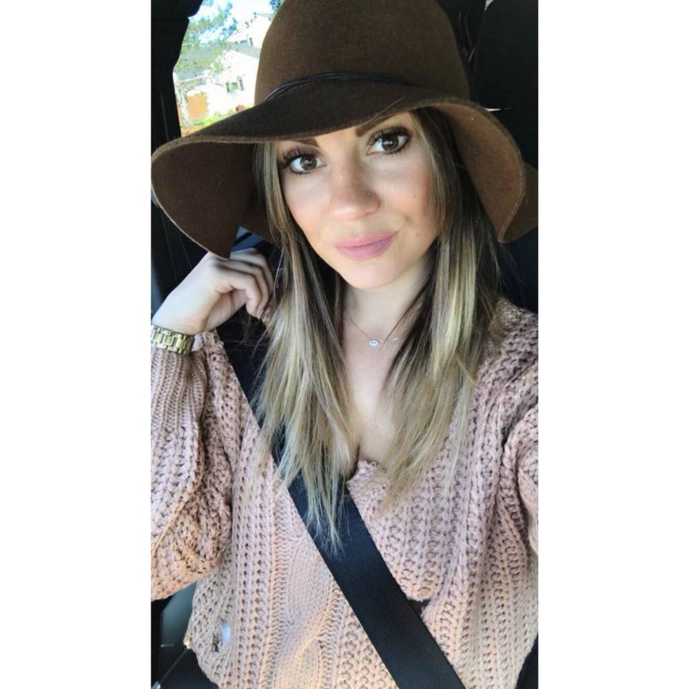 Meet your Posher, Whitney